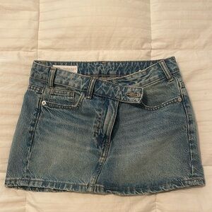 Zara Jean skirt, size xs( fits like a small/ medium)